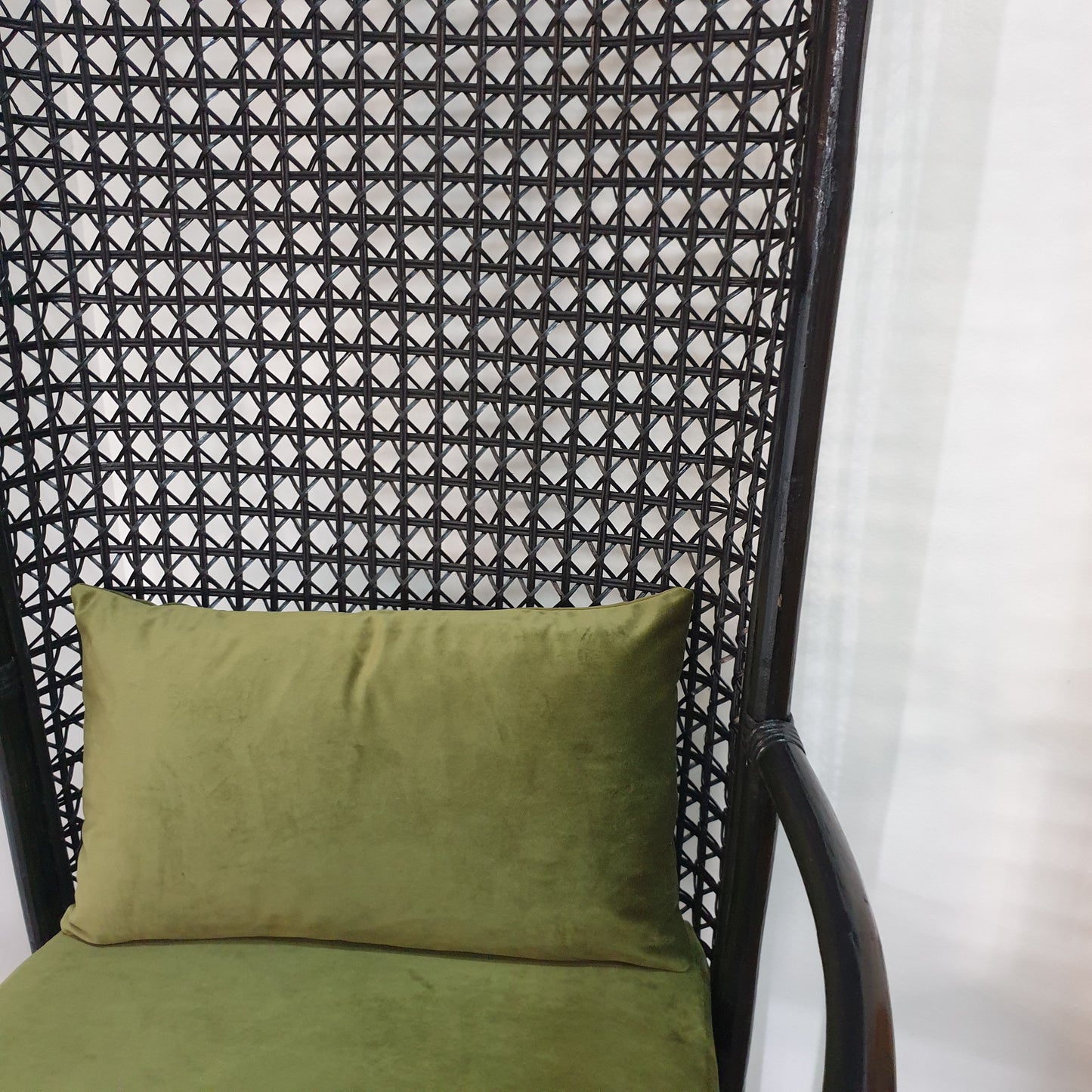 Liryo Rattan Accent Chair